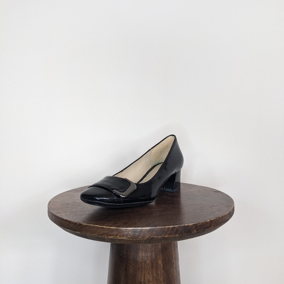 Naturalizer Chunky Heels - Picture 2 of 8